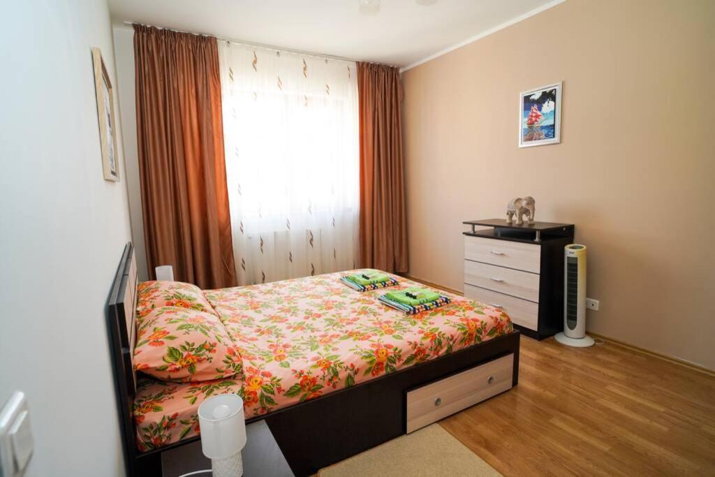 Sky Modern 1 Bedroom Apt W Free Parking 布加勒斯特 外观 照片